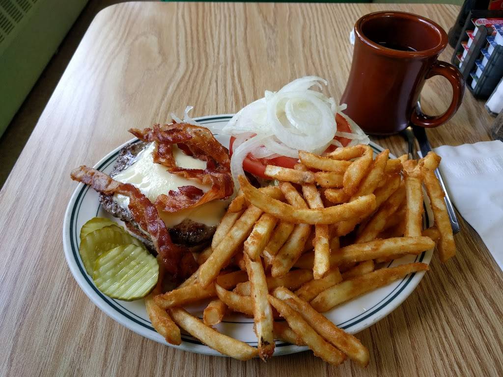 Trescas Eating Place | restaurant | 25 Church St, Watertown, MA 02472, USA | 6179249600 OR +1 617-924-9600