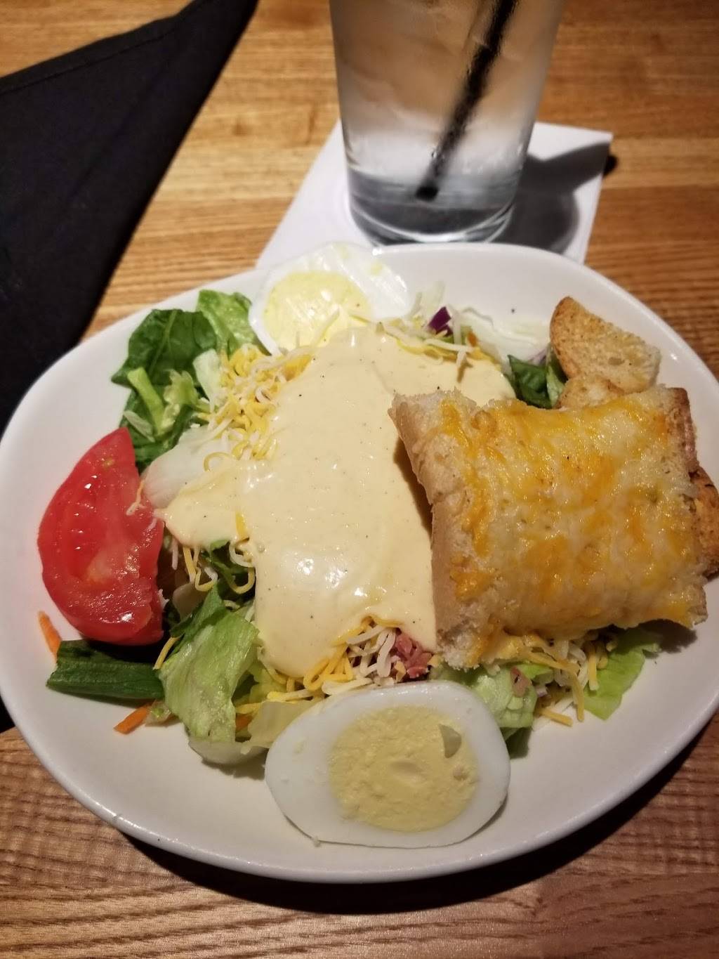 Harveys | restaurant | 424 S Gloster St, Tupelo, MS 38801, USA | 6628426763 OR +1 662-842-6763