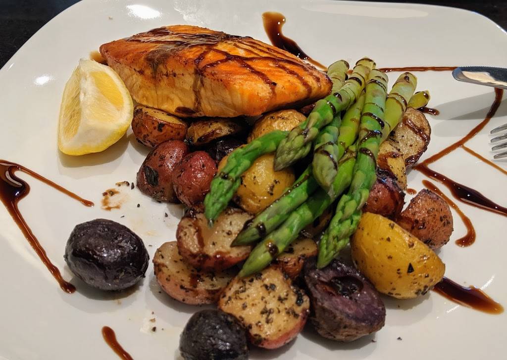 Stephanies | restaurant | 1 Harborside Dr, Boston, MA 02128, USA | 6175671593 OR +1 617-567-1593