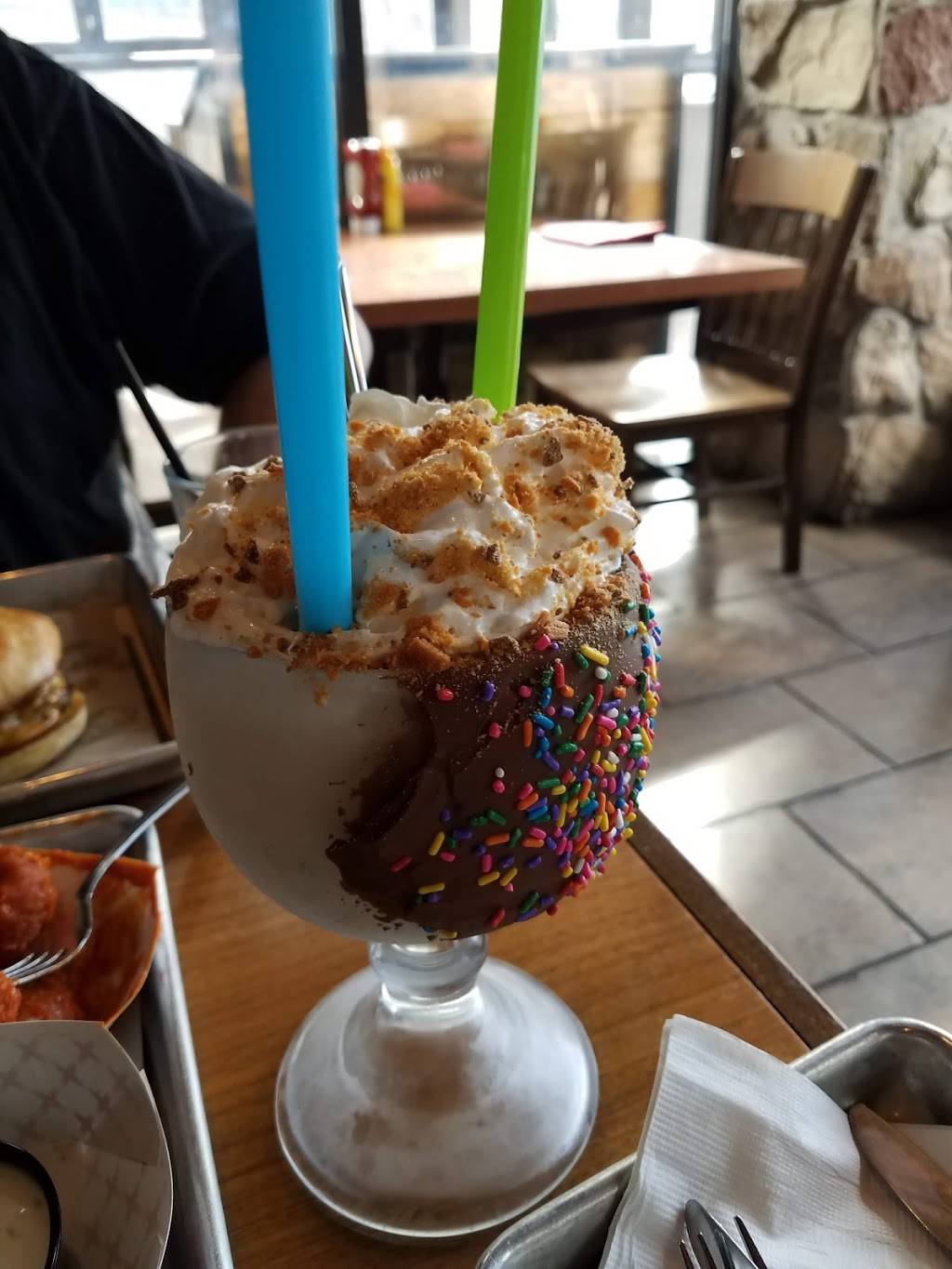 Drafts Burger Bar | restaurant | 3000 Canyons Resort Dr, Park City, UT 84098, USA | 4356552270 OR +1 435-655-2270