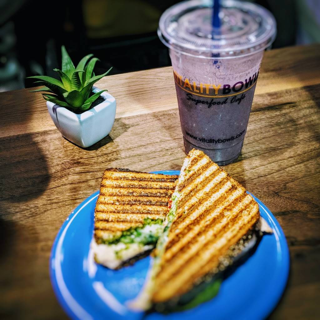 Vitality Bowls San Jose - Brokaw | restaurant | 1088 E Brokaw Rd #25, San Jose, CA 95131, USA | 4085737913 OR +1 408-573-7913