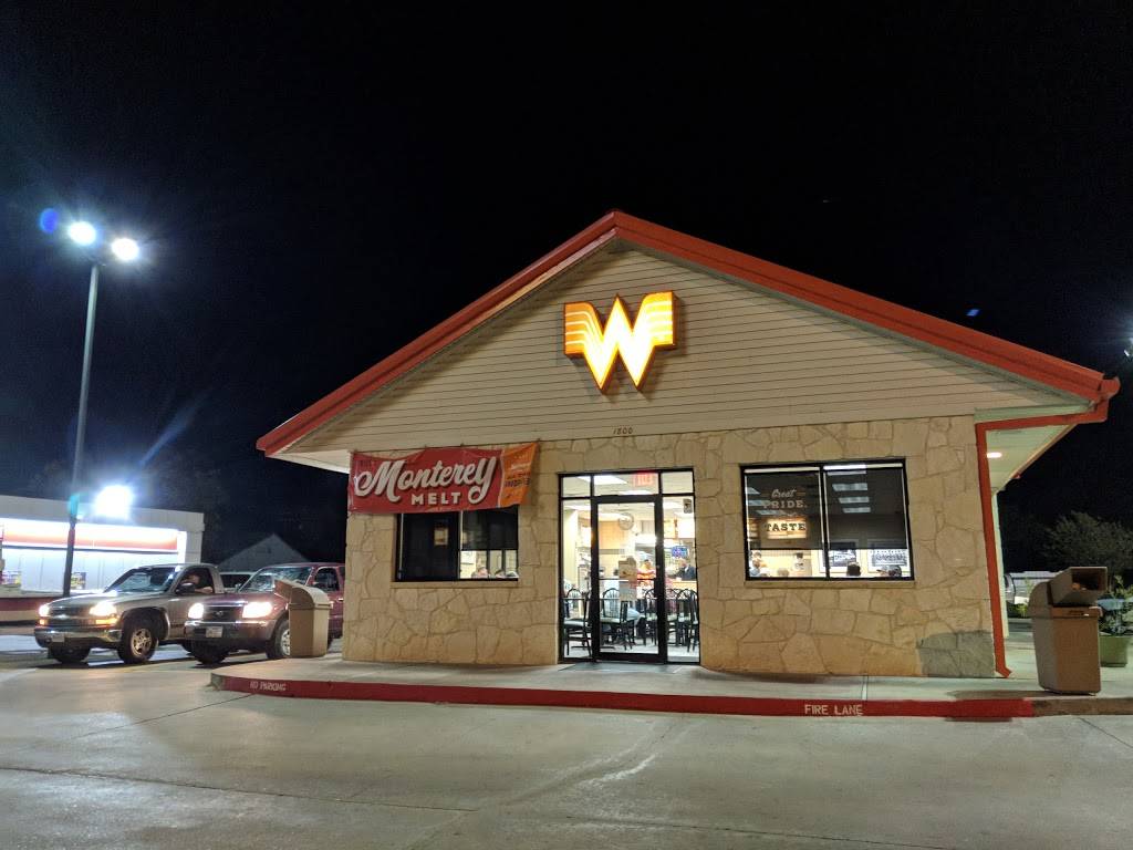 Whataburger | restaurant | 1800 TX-71, La Grange, TX 78945, USA | 9799689868 OR +1 979-968-9868