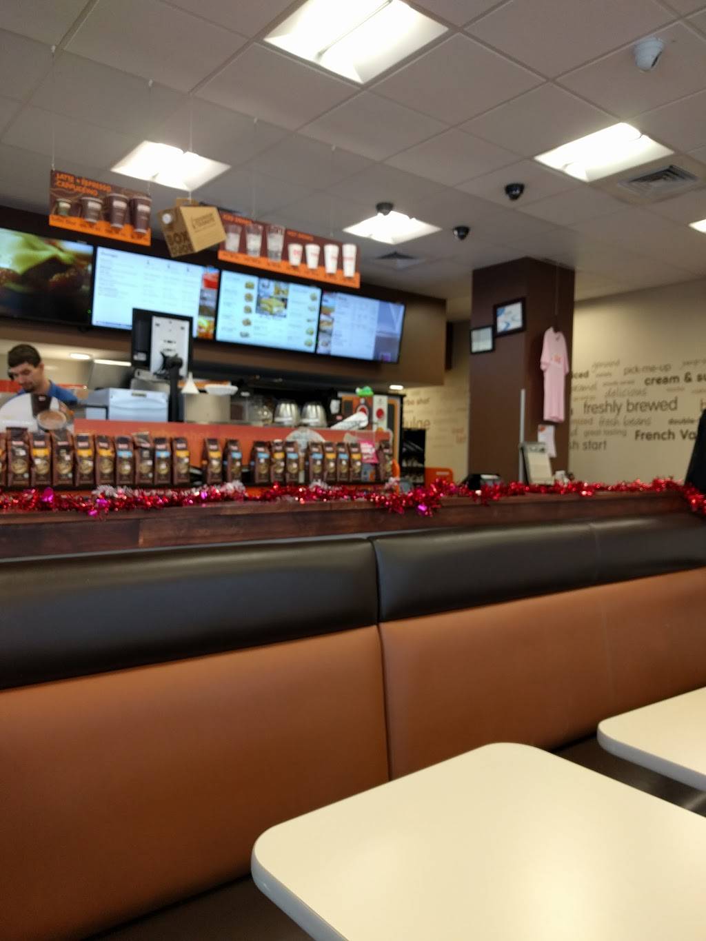 Dunkin | bakery | 2836 N Clairemont Ave, Eau Claire, WI 54703, USA | 7155981500 OR +1 715-598-1500