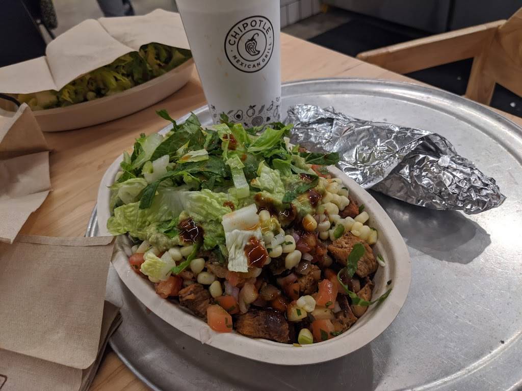 Chipotle Mexican Grill | restaurant | 11513 Regency Village Dr, Orlando, FL 32821, USA | 3216770187 OR +1 321-677-0187