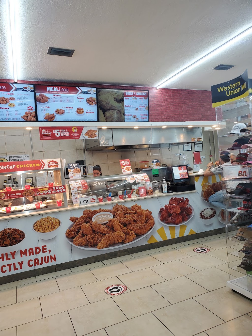 Krispy Krunchy Chicken Miami Gardens | restaurant | 4195 NW 167th St, Miami Gardens, FL 33055, USA | 7866517404 OR +1 786-651-7404