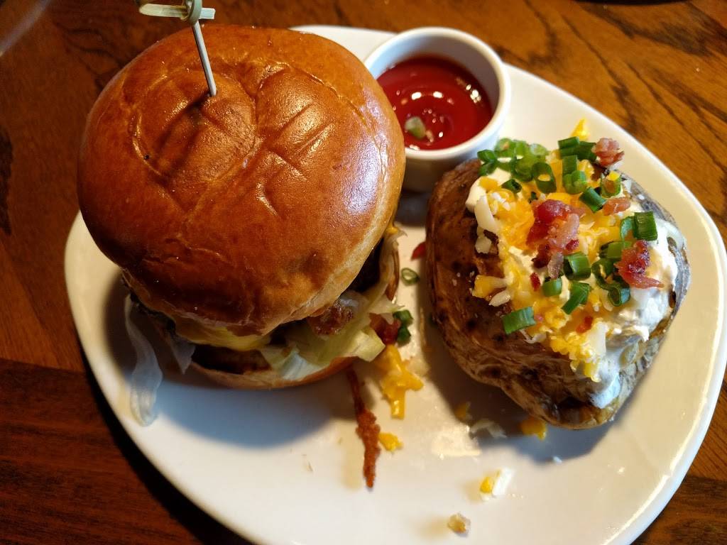 Outback Steakhouse | restaurant | 4910 Tamiami Trail N, Naples, FL 34103, USA | 2394347100 OR +1 239-434-7100