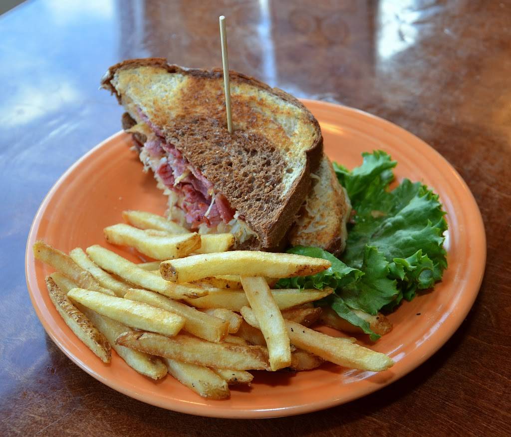 Thunderbird Cafe | restaurant | 42 Island Ford Rd, McGaheysville, VA 22840, USA | 5402895094 OR +1 540-289-5094