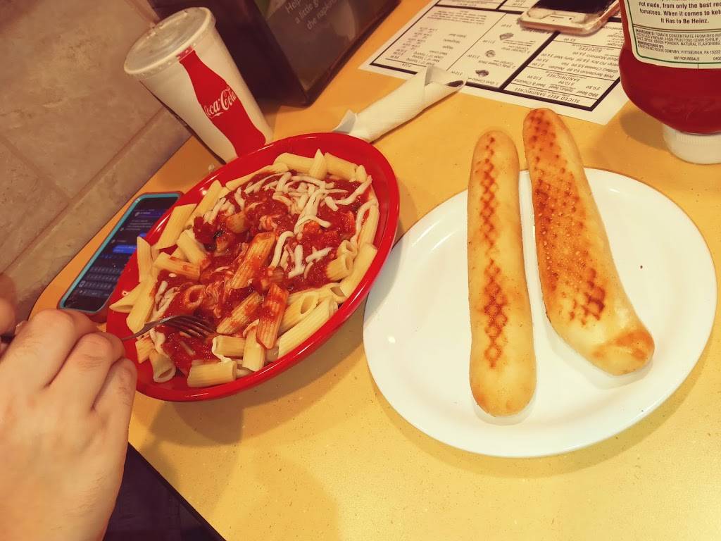 Papa Ozz | restaurant | 3338 John F Kennedy Rd, Dubuque, IA 52002, USA | 5635562359 OR +1 563-556-2359