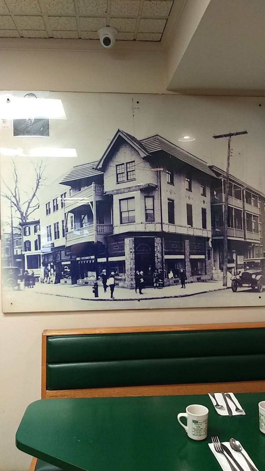 Kozy Korner Restaurant | restaurant | 906 N Union St, Wilmington, DE 19805, USA | 3026580812 OR +1 302-658-0812