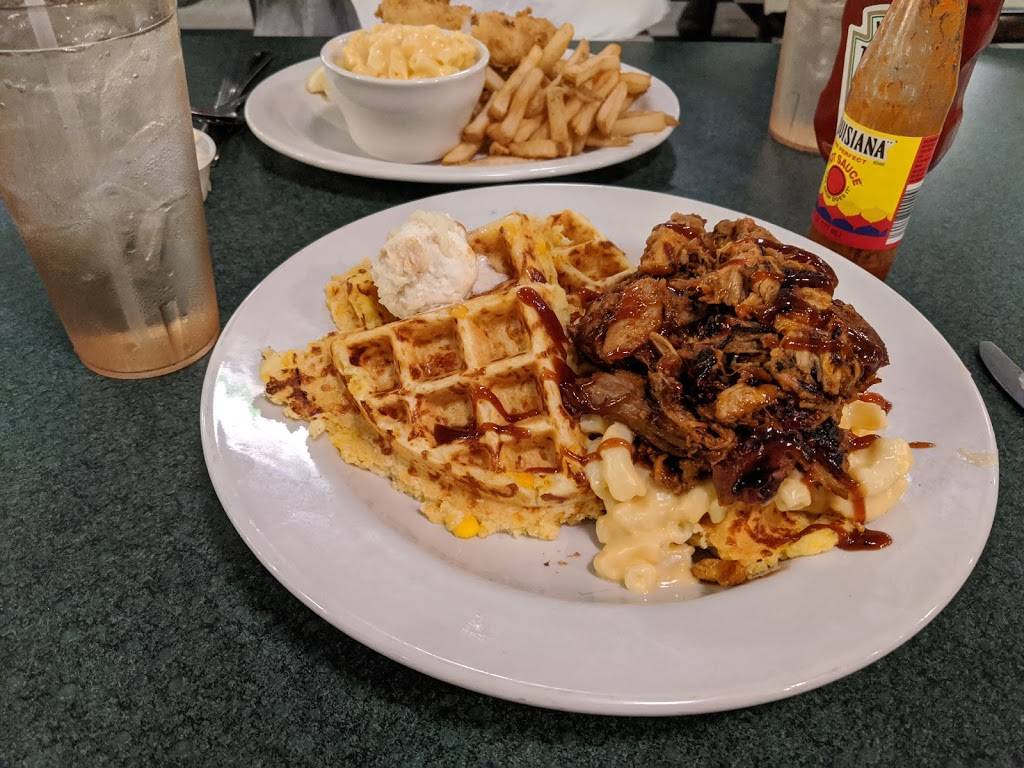 Metro Diner | cafe | 946 W E Mitchell Hammock Rd Suite 1220, Oviedo, FL 32765, USA | 4076985290 OR +1 407-698-5290