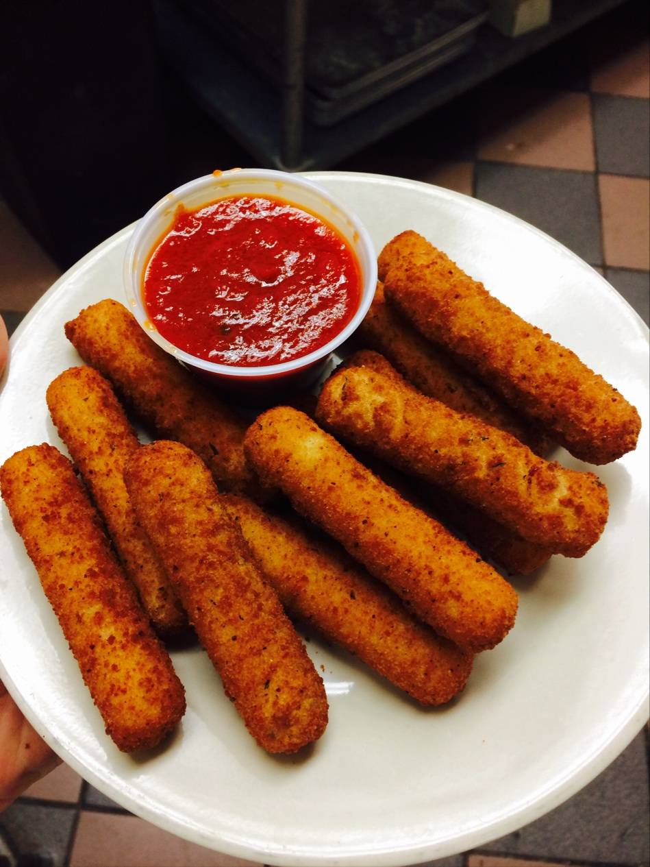 Mamma Mias Pizza | restaurant | 60 Park St, West Springfield, MA 01089, USA | 4137320400 OR +1 413-732-0400