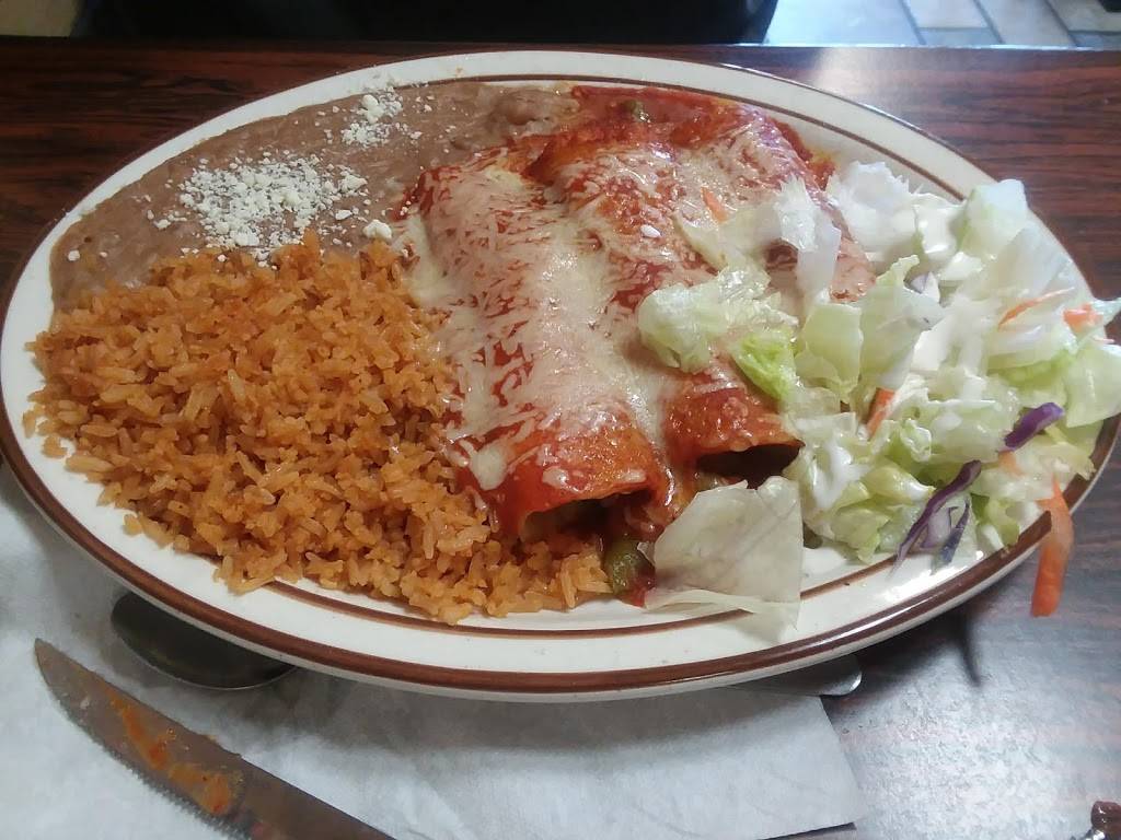 Mi Tierra | restaurant | 129 Main St, Salinas, CA 93901, USA | 8314224631 OR +1 831-422-4631