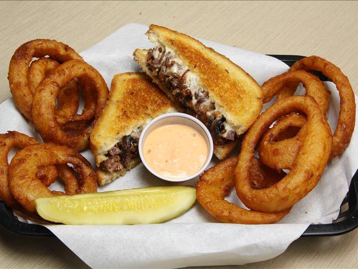 Johnny Bs Burgers, Brew & Spirits | restaurant | 8393 La Mesa Blvd, La Mesa, CA 91942, USA | 6194642465 OR +1 619-464-2465