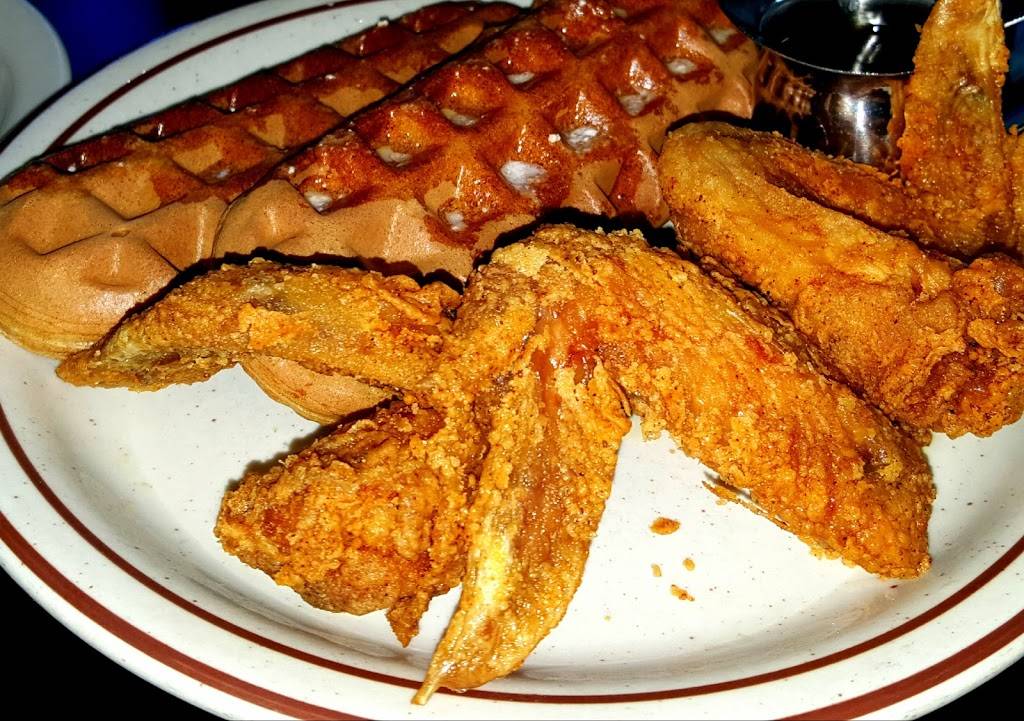 M&M Soul Food Cafe | cafe | 3923 W Charleston Blvd, Las Vegas, NV 89102, USA | 7024537685 OR +1 702-453-7685