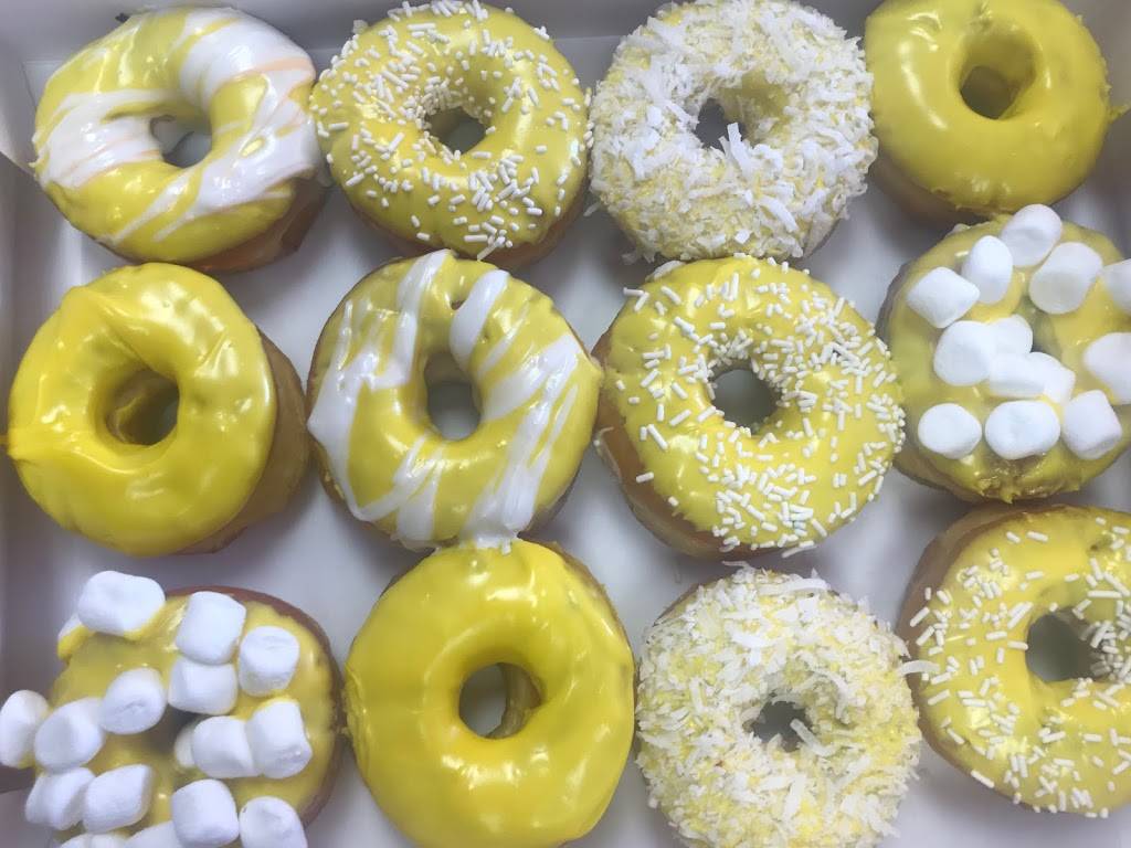 Snowflake Donuts | cafe | 4660 Louetta Rd #170, Spring, TX 77388, USA | 8325851106 OR +1 832-585-1106