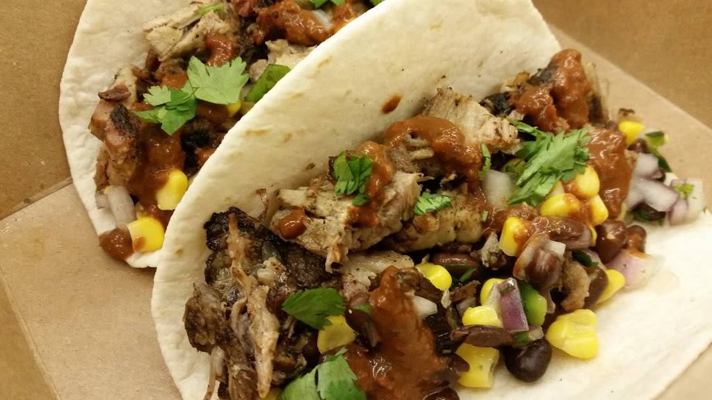 Sugar And Smoke Brazen BBQ | restaurant | 74 School St, Putnam, CT 06260, USA | 8609287842 OR +1 860-928-7842