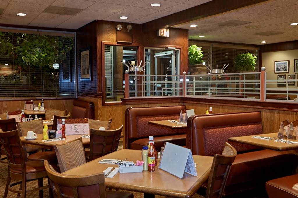 Northfield Restaurant | restaurant | 391 Central Ave, Northfield, IL 60093, USA | 8474463808 OR +1 847-446-3808