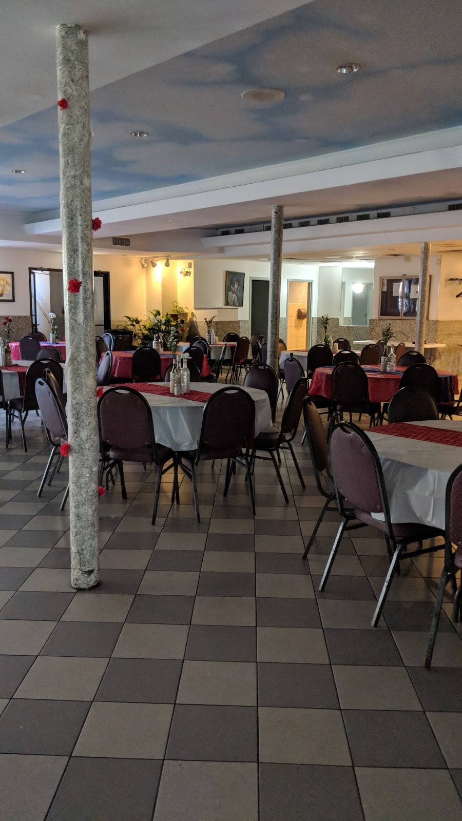 Lucky Dog | restaurant | 6043 Roosevelt Rd, Cicero, IL 60804, USA | 7088634349 OR +1 708-863-4349