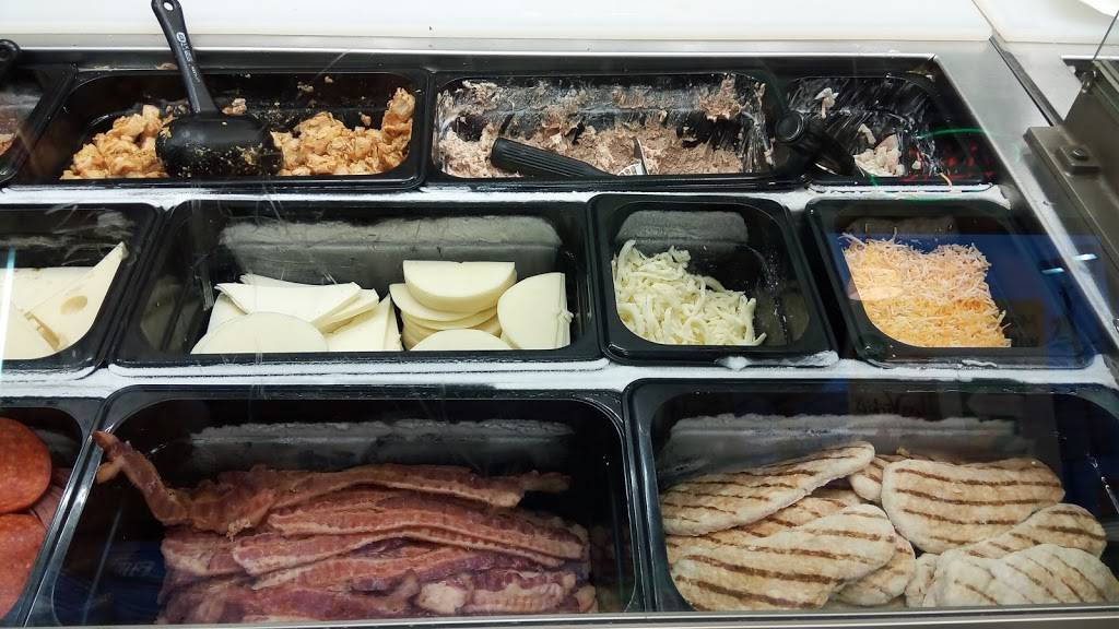 Subway | restaurant | 37 E 25th St, Baltimore, MD 21218, USA | 4106625762 OR +1 410-662-5762