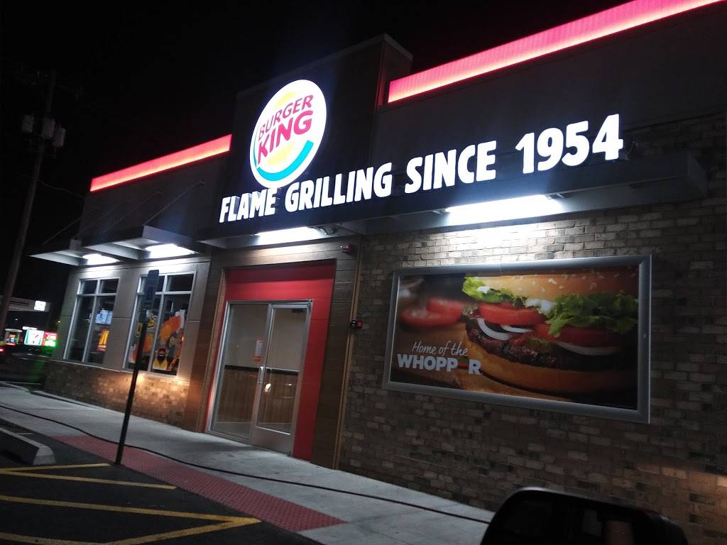 Burger King | restaurant | 3200 West 183rd St, Hazel Crest, IL 60430, USA | 7088168451 OR +1 708-816-8451