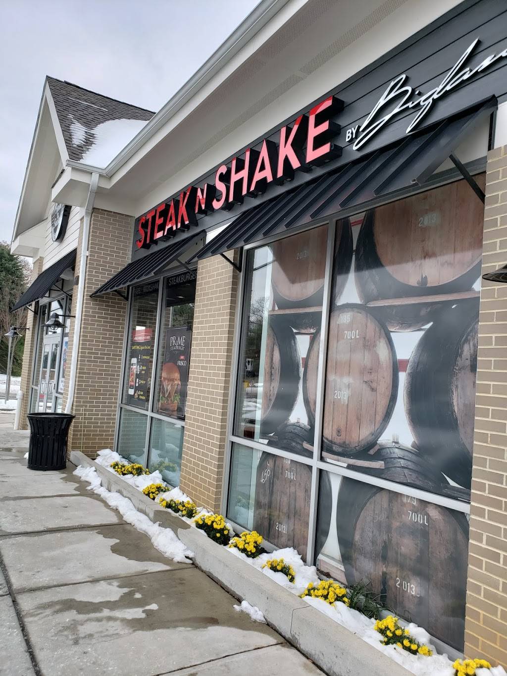 Steak n Shake | restaurant | 4817 Freemansburg Ave, Palmer Township, PA 18045, USA | 6106254949 OR +1 610-625-4949