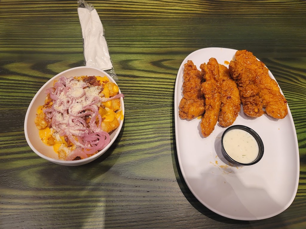 Wahlburgers | restaurant | 1 Bass Pro Dr, Memphis, TN 38105, USA | 9012918002 OR +1 901-291-8002