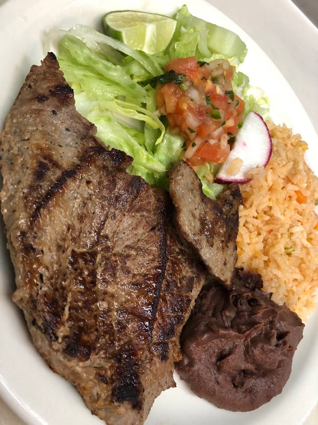 El Salvadoreño Restaurant | restaurant | 101 Kirkwood Square, Wilmington, DE 19808, USA | 3022304979 OR +1 302-230-4979