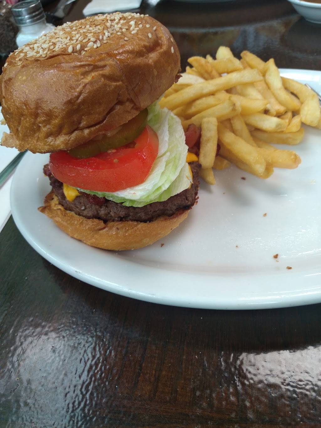 Durty Nellys | night club | 2915 Red Hill Ave G101, Costa Mesa, CA 92626, USA | 7149571951 OR +1 714-957-1951