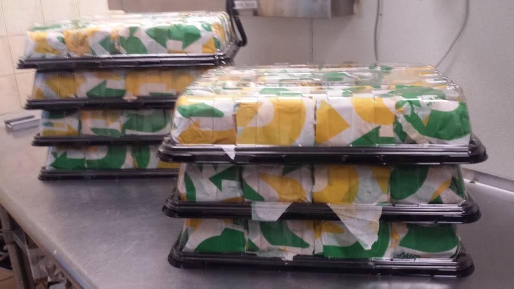 Subway Restaurants | restaurant | 1411 Lincoln Blvd, Venice, CA 90291, USA | 3108270322 OR +1 310-827-0322