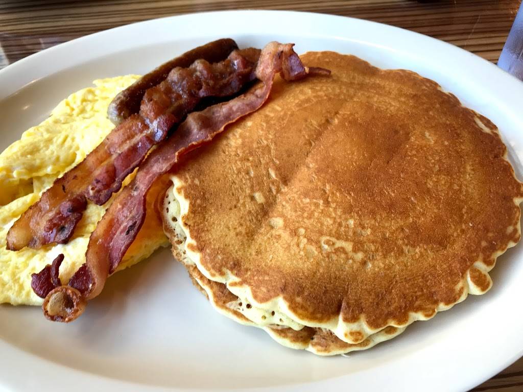 Lasalle Cafe Luna | restaurant | 63 E Harrison St, Chicago, IL 60605, USA | 3123761487 OR +1 312-376-1487