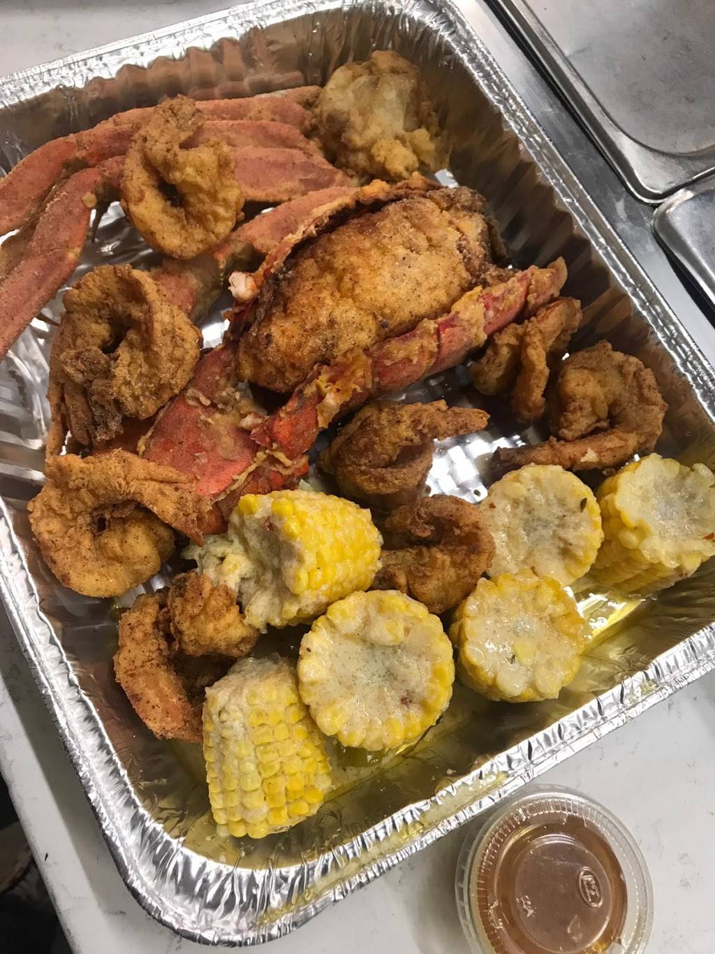 Guggin Cafe and Grill | restaurant | 240-05 Linden Blvd, Elmont, NY 11003, USA | 5162850101 OR +1 516-285-0101