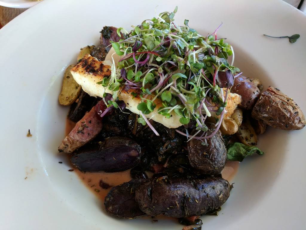 Half Moon Bay Brewing Company | restaurant | 390 Capistrano Rd, Half Moon Bay, CA 94019, USA | 6507282739 OR +1 650-728-2739