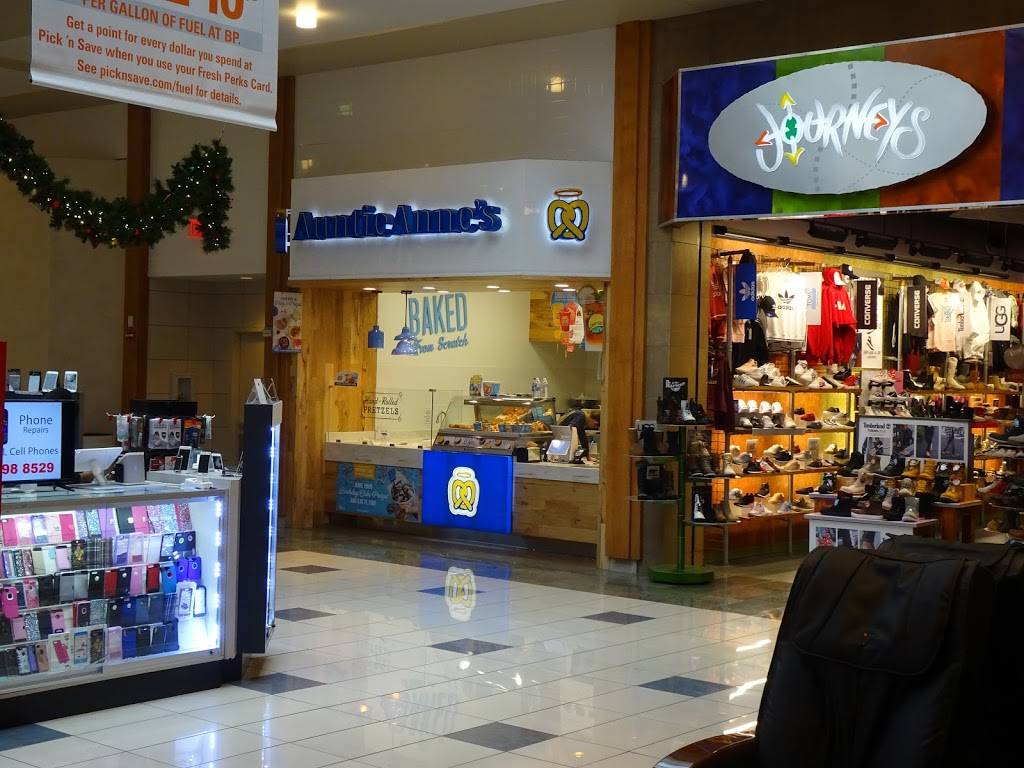 Auntie Annes | restaurant | 9 W Towne Mall, Madison, WI 53719, USA | 6088290640 OR +1 608-829-0640