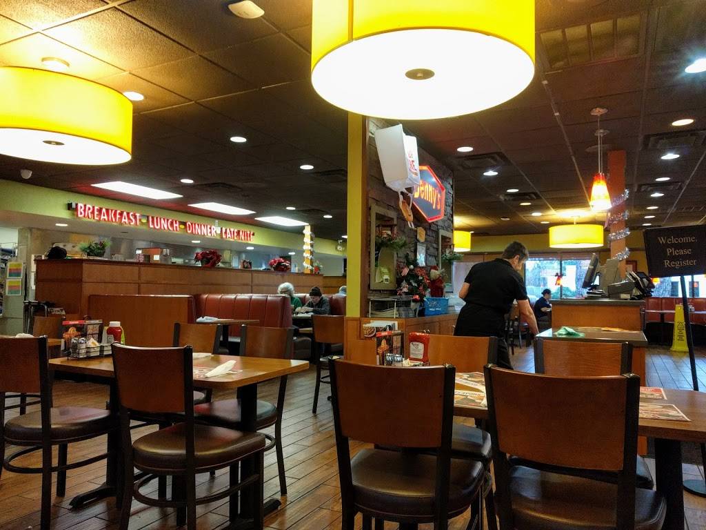 Dennys | restaurant | 6801 Abercorn St, Savannah, GA 31405, USA | 9123523782 OR +1 912-352-3782
