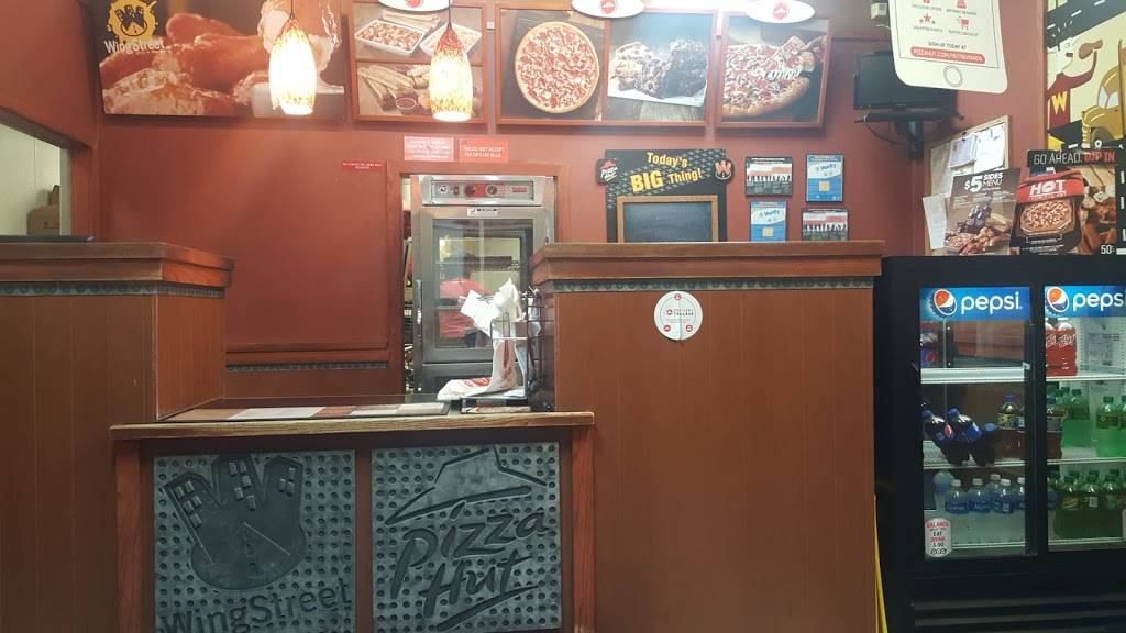 Pizza Hut | restaurant | 2336 Iverson St, Temple Hills, MD 20748, USA | 3013161769 OR +1 301-316-1769