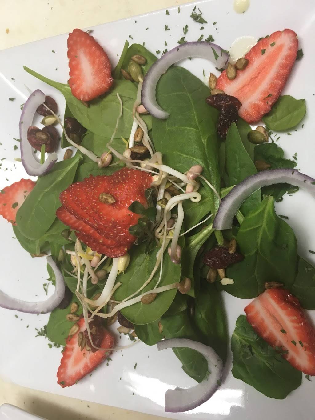 Resto Bistro Le Parissi | restaurant | 44 Rue Principale, Chénéville, QC J0V 1E0, Canada | 8194281200 OR +1 819-428-1200