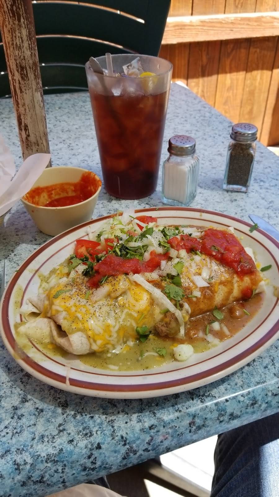 La Paws Restaurant | restaurant | 1128 W Big Bear Blvd, Big Bear, CA 92314, USA | 9095859115 OR +1 909-585-9115