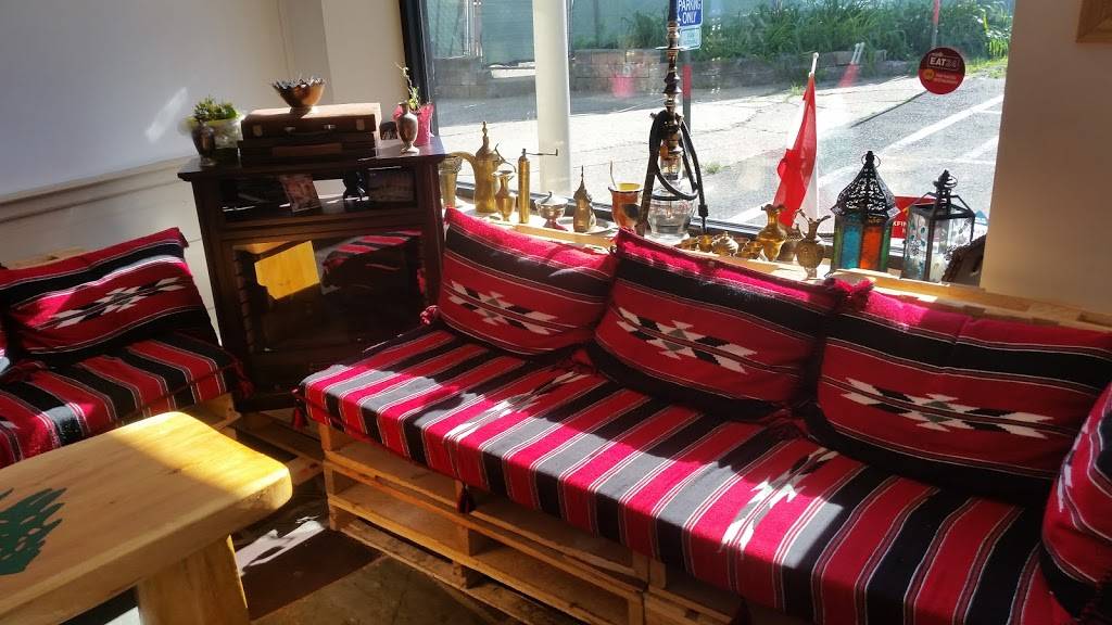 Malek Shawarma | restaurant | 11 E Pleasant St, Amherst, MA 01002, USA | 4132303357 OR +1 413-230-3357