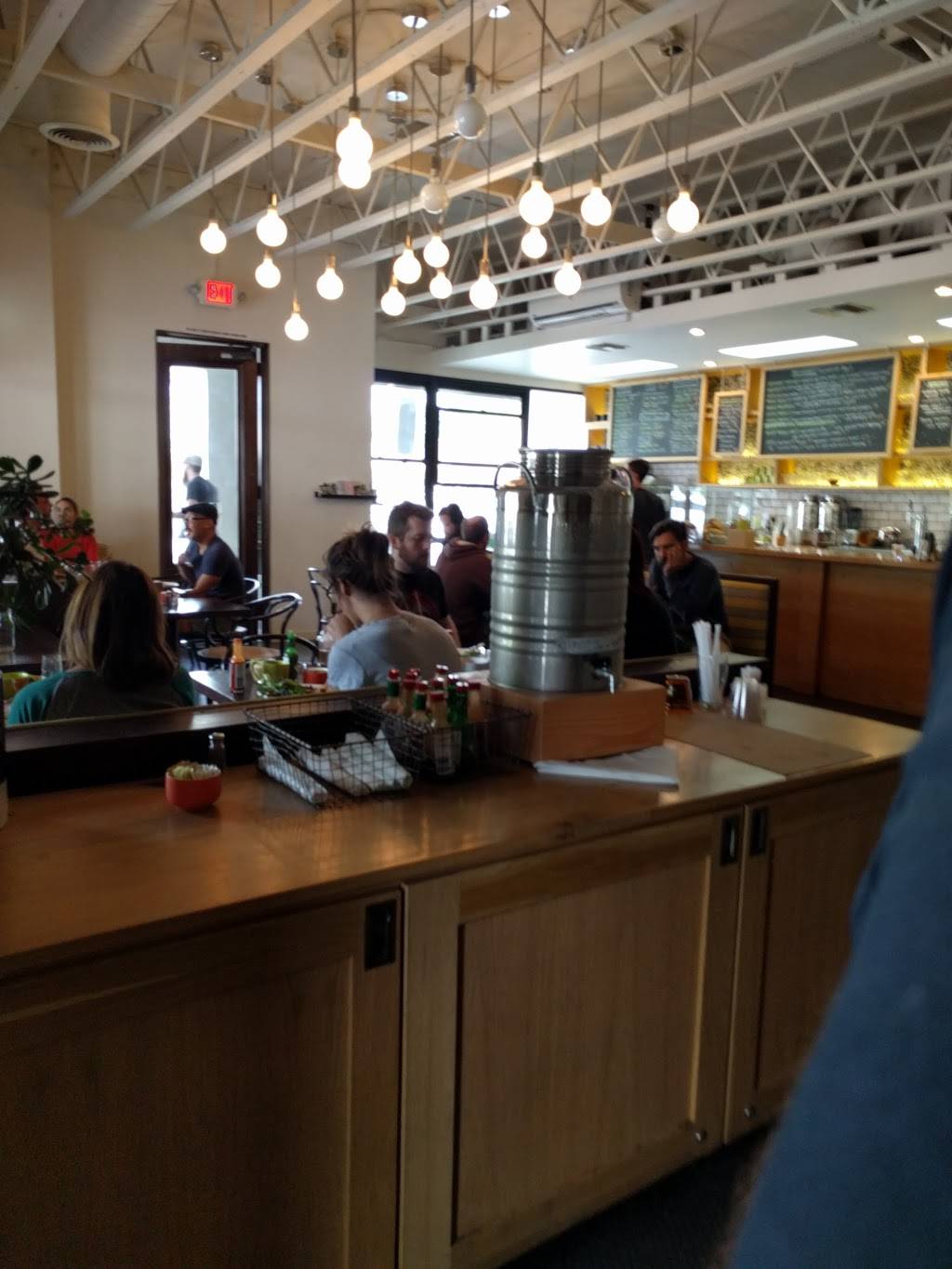 Square One Silver Lake | restaurant | 2630 Hyperion Ave, Los Angeles, CA 90027, USA | 2132200938 OR +1 213-220-0938