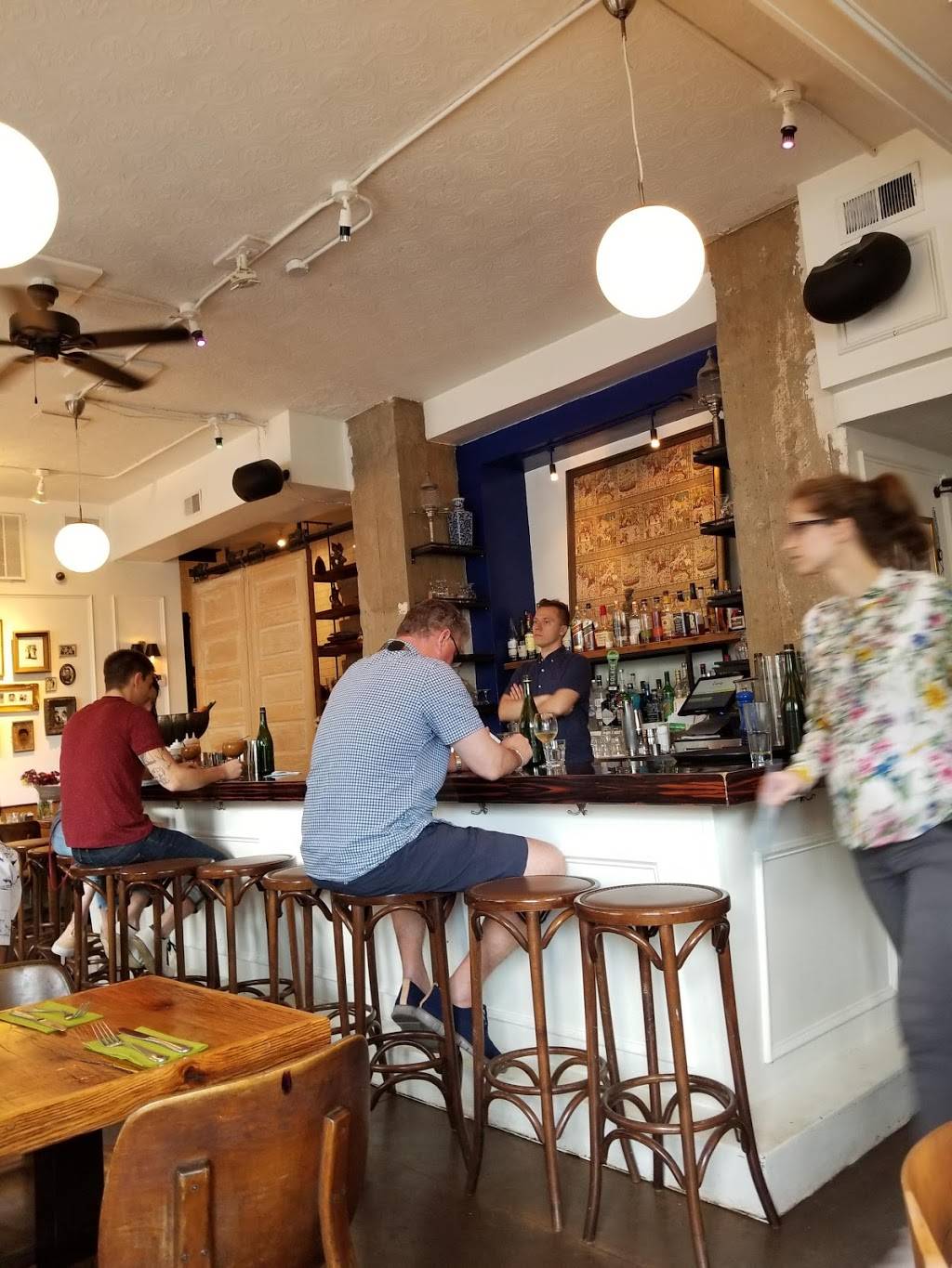 Lapis | restaurant | 1847 Columbia Rd NW, Washington, DC 20009, USA | 2022999630 OR +1 202-299-9630