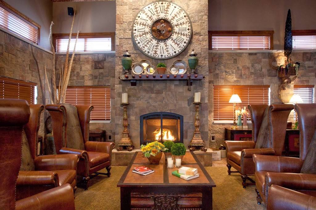 Walkers Bluff | restaurant | 326 Vermont Rd, Carterville, IL 62918, USA | 6189569900 OR +1 618-956-9900