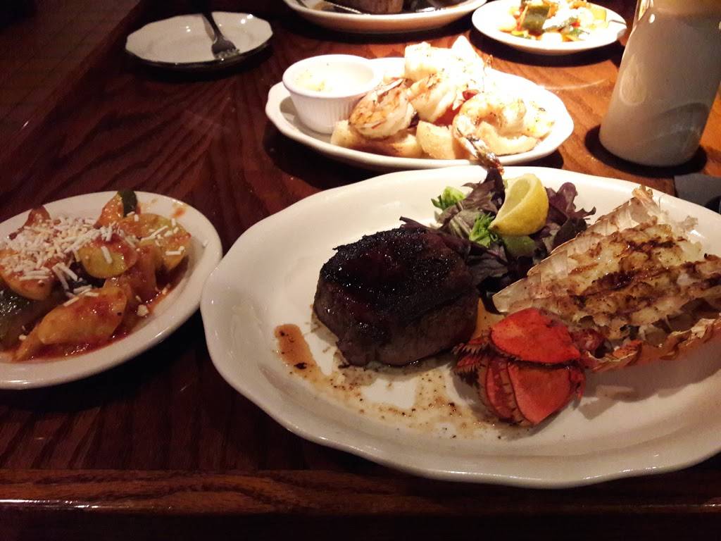 Iavarones Steakhouse & Italian Grill | restaurant | 3617 W Humphrey St, Tampa, FL 33614, USA | 8139325241 OR +1 813-932-5241