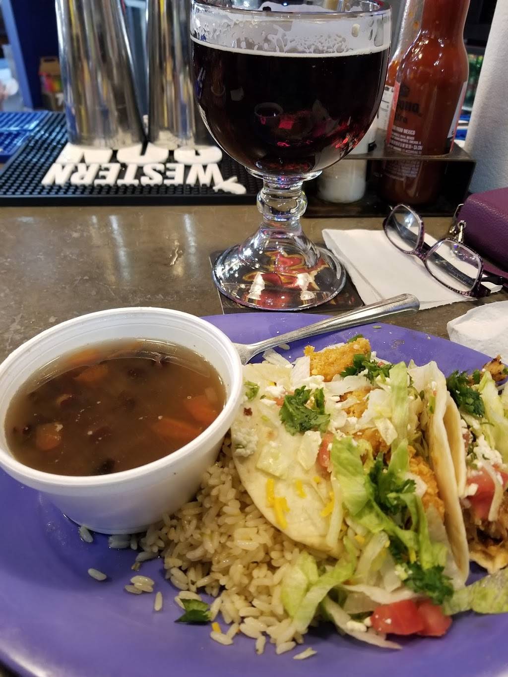 Fuzzys Taco Shop | restaurant | 8804 TX-146 #100, Baytown, TX 77523, USA | 2819180956 OR +1 281-918-0956