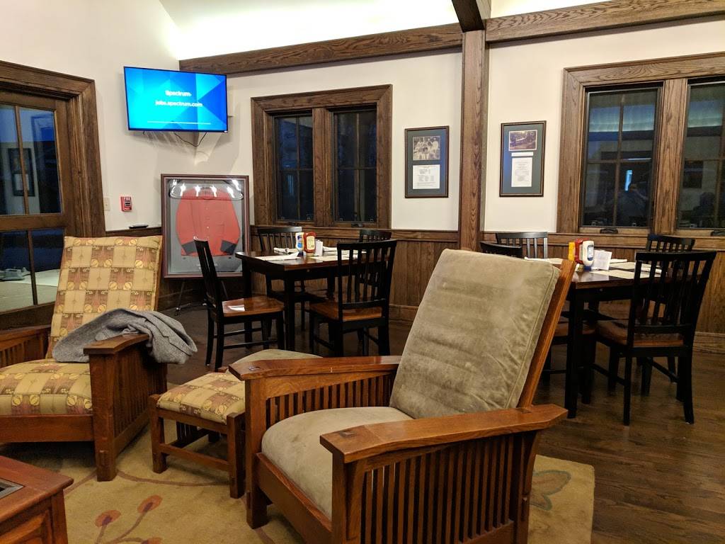 Greens View Grill | restaurant | 444 Greens View Rd, Sewanee, TN 37375, USA | 9315985305 OR +1 931-598-5305