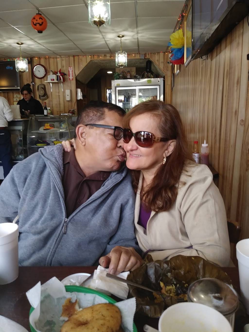 Paonde Joche | restaurant | 545 Main St, Paterson, NJ 07503, USA | 8622579523 OR +1 862-257-9523