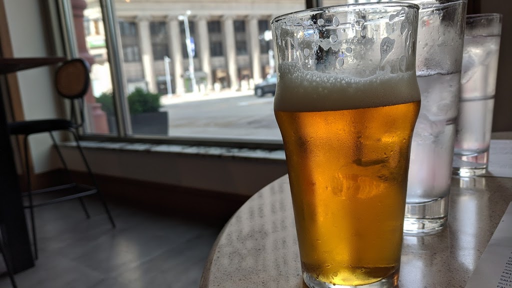 Betts | restaurant | 2000 E 9th St, Cleveland, OH 44115, USA | 2163572680 OR +1 216-357-2680