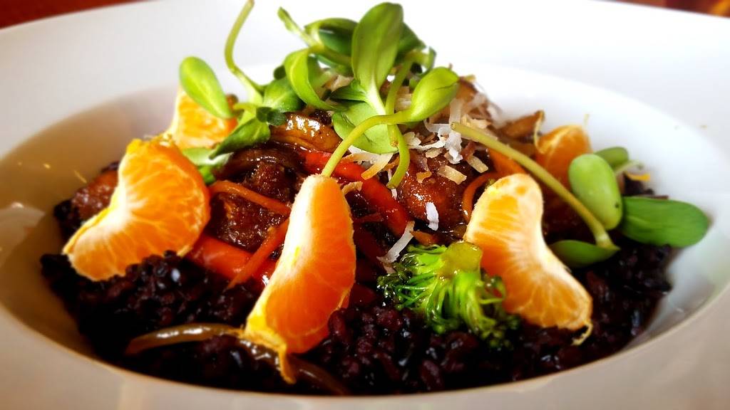 The Courthouse Inn & Restaurant | restaurant | 116 W Lincoln Way, Lisbon, OH 44432, USA | 3308704216 OR +1 330-870-4216