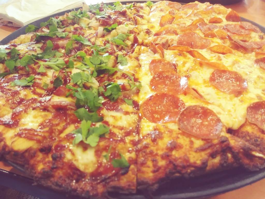 Eddies Pizza | restaurant | 3201 W Benjamin Holt Dr, Stockton, CA 95219, USA | 2099514999 OR +1 209-951-4999