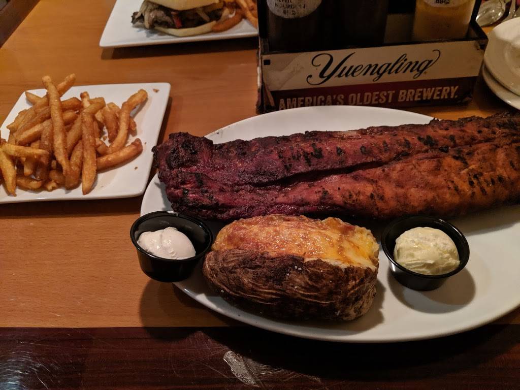 Bills Smokehouse | restaurant | 305 E Washington Center Rd, Fort Wayne, IN 46825, USA | 2604840411 OR +1 260-484-0411