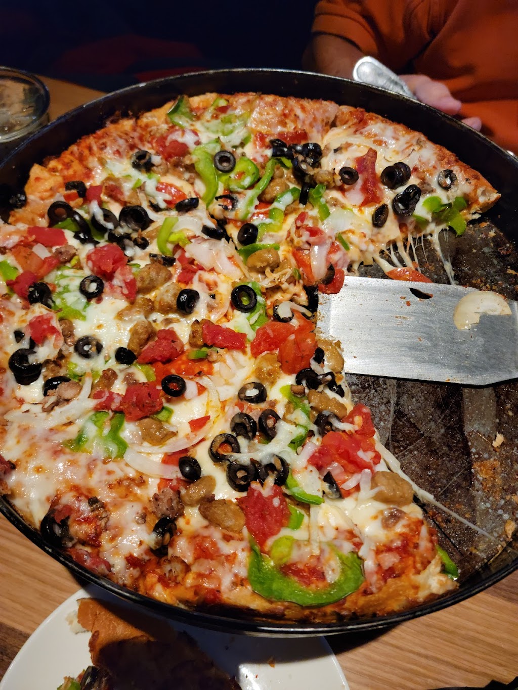 BJs Restaurant & Brewhouse | restaurant | 15081 South La Grange Road, Orland Park, IL 60462, USA | 3126677620 OR +1 312-667-7620